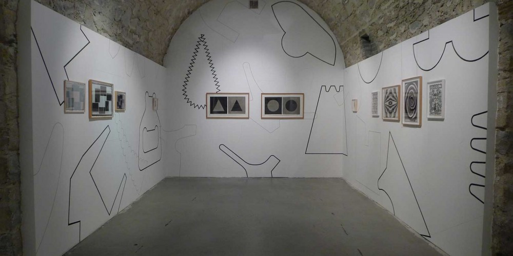 Dessin Mural N°4 (6)-27.98 x 3.96 m, pierre noire sur mur, FRAC Limousin, 2016, pour l'exposition les Mécaniques du dessin